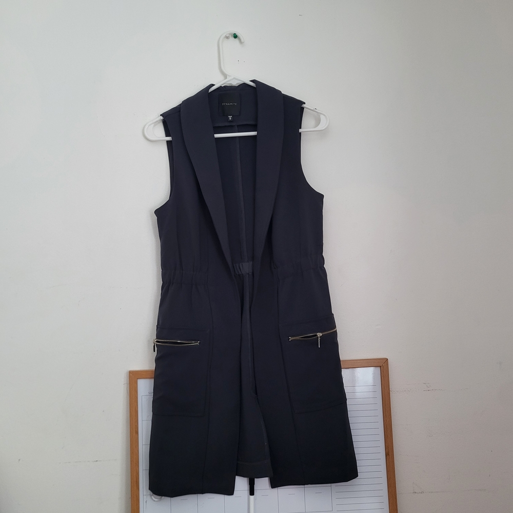 Dynamite Black Sleeveless Vest